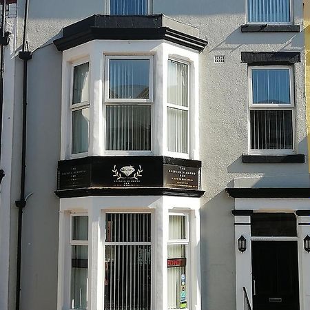 The Shining Diamond Bed and Breakfast Blackpool Esterno foto