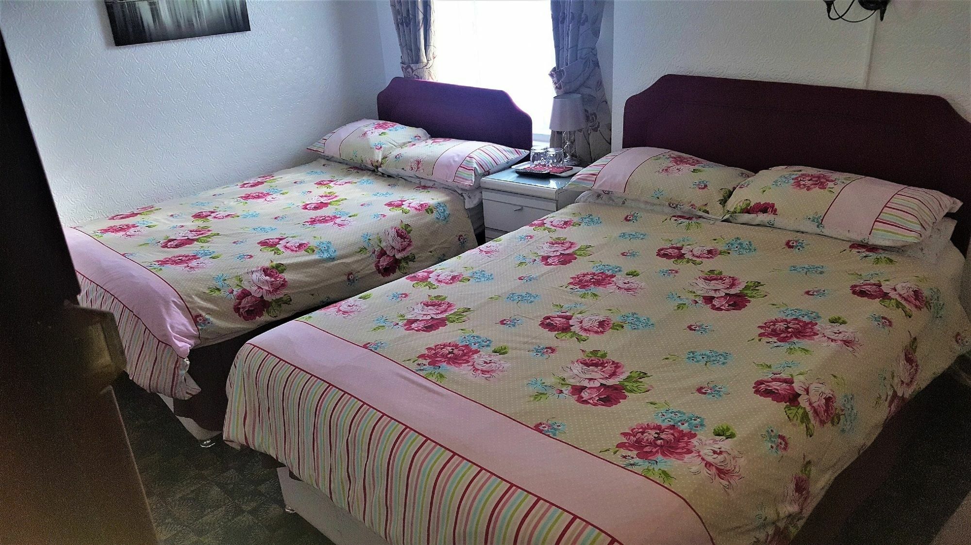 The Shining Diamond Bed and Breakfast Blackpool Esterno foto